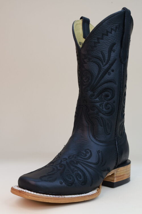 Luna Embroidered Rodeo Toe Boots